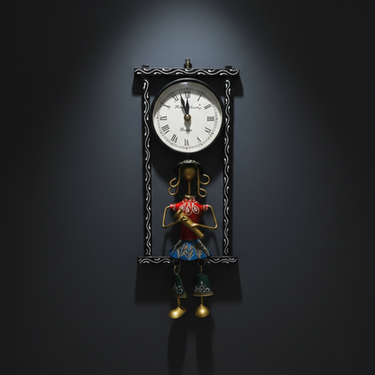 Handcrafted Iron Figurine Wall Clock Décor